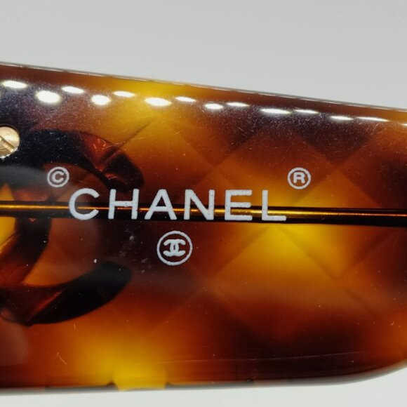 ❌SOLD❌ CHANEL Acetate Quilted CC Sunglasses Tortoise - Picture 5 of 9